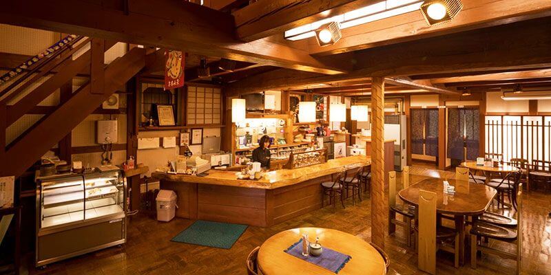 蔵造りの「Café de 蔵」